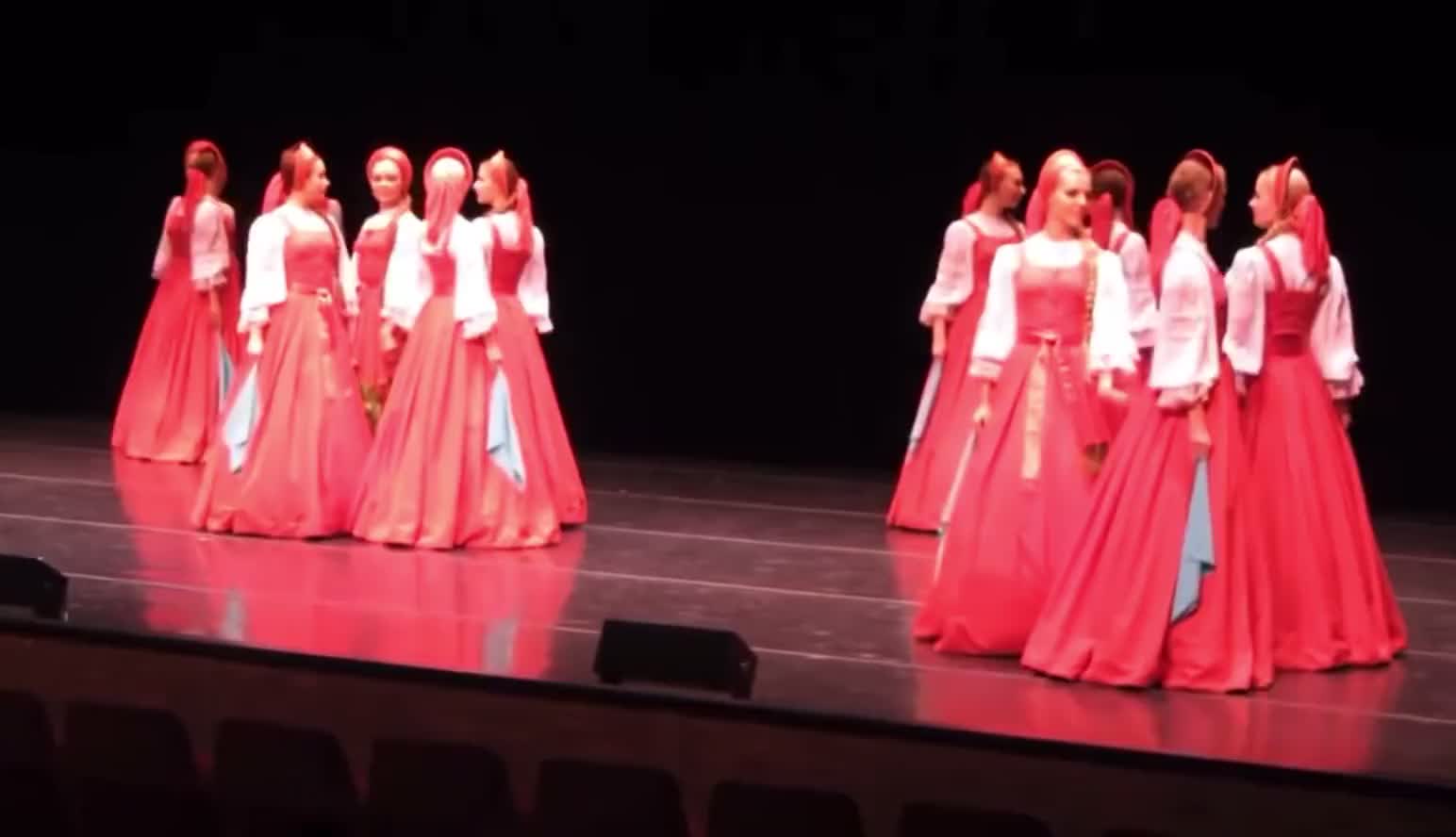 Народный танец барыня. Народные костюмы для танцев. Народные танцы. Народные танцы. Народный танец минус.